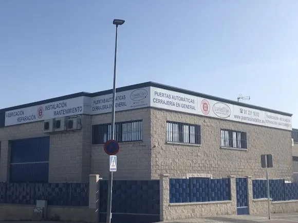 CERRAJERÍA Y PUERTAS AUTOMÁTICAS INSTALTEC