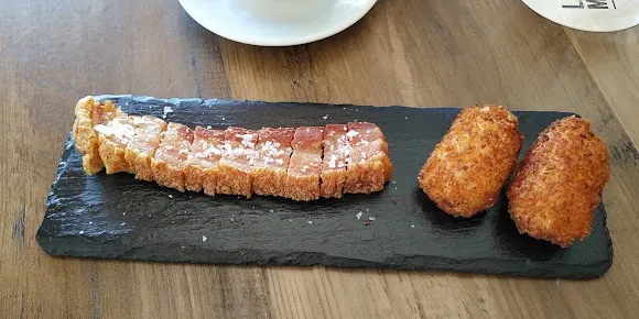 Restaurante Asador Trece Rosas de Bukovina - Rivas-Vaciamadrid