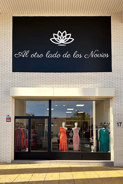 Al otro lado de los Novios - Tienda de ropa de mujer en Rivas-Vaciamadrid - foto 2