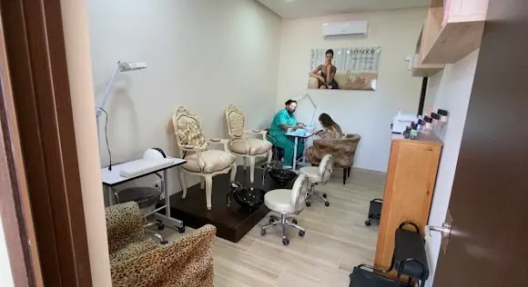 Centro Médico Estético Kronos S. L