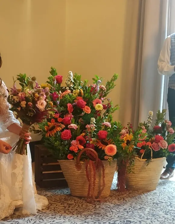 Querida Flowers