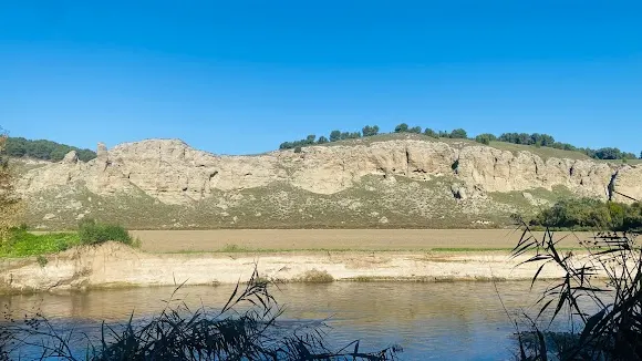 Puesto de observación de aves y embarcadero