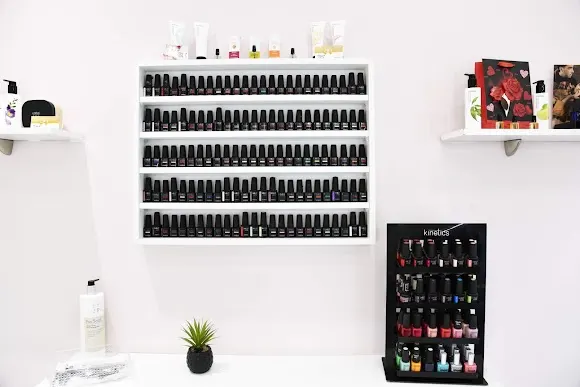 Nanci Nails NN