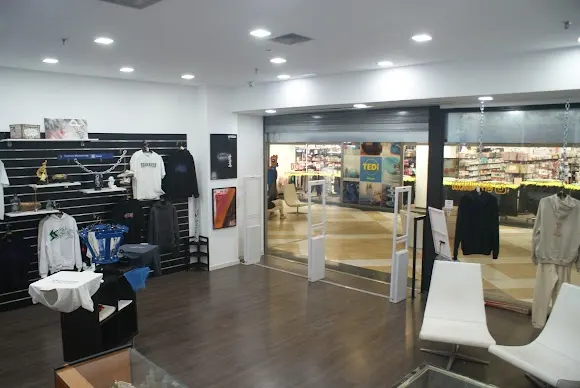 Pikermans Store